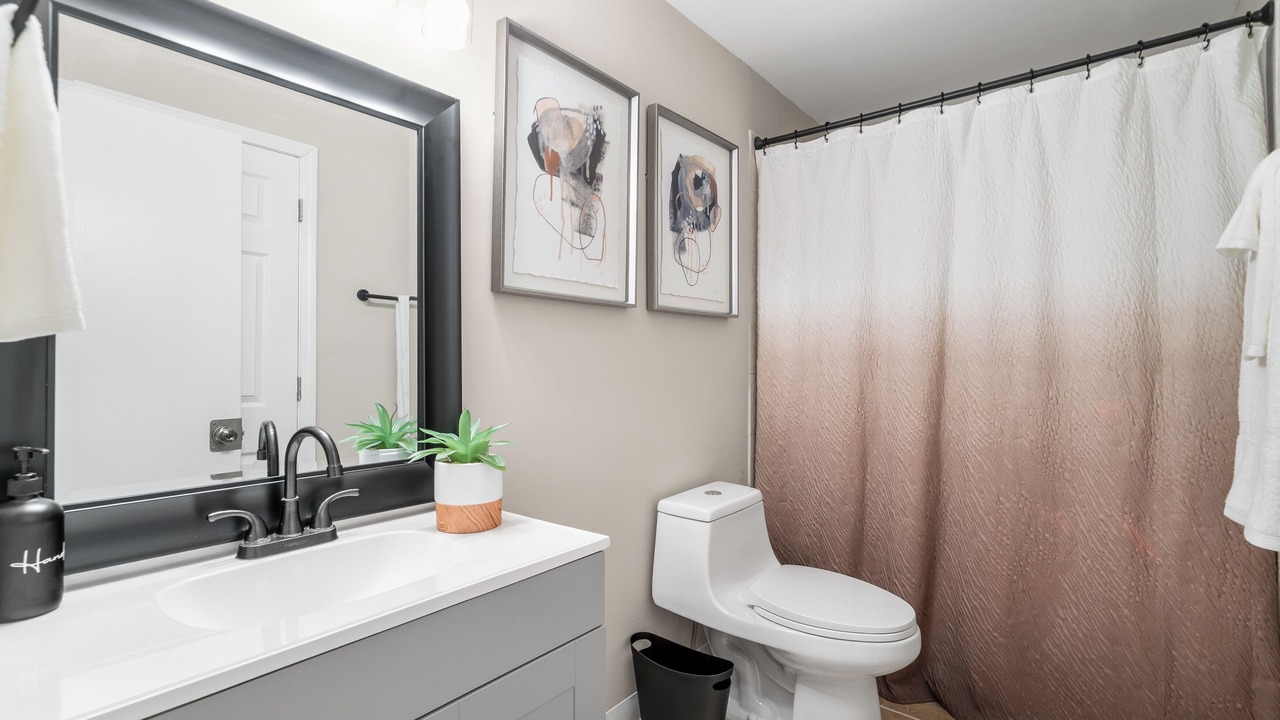 Photo of Bathroom in Near West Side