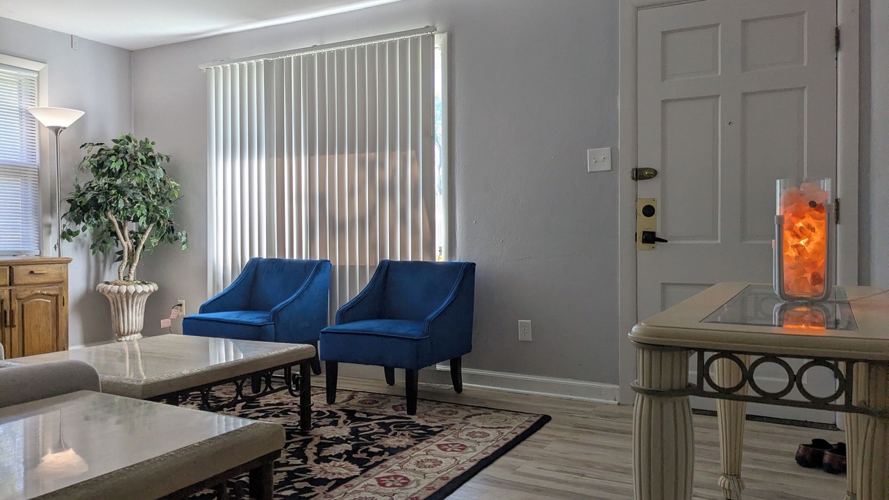 Photo of Livingroom in Waukegan