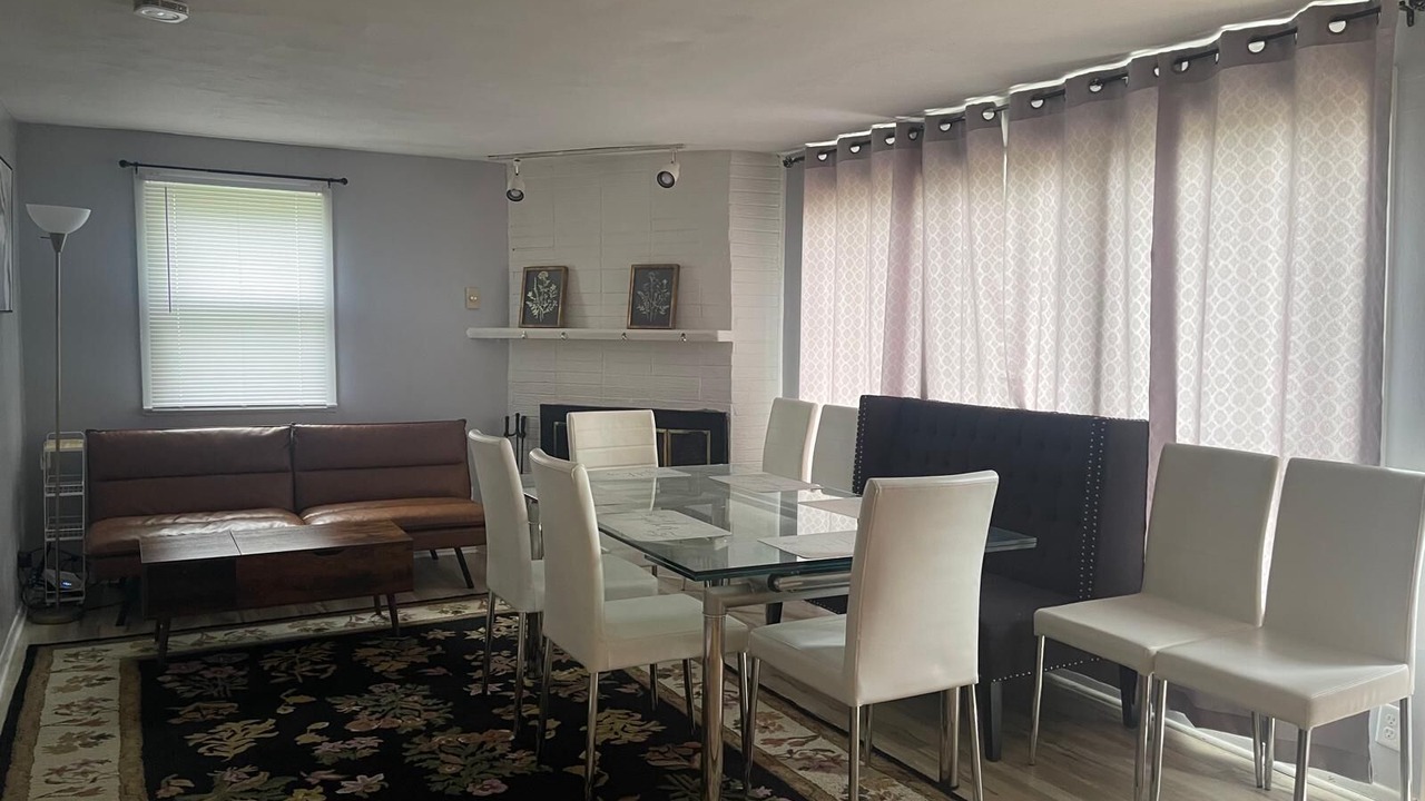 Photo of Bedroom in Waukegan