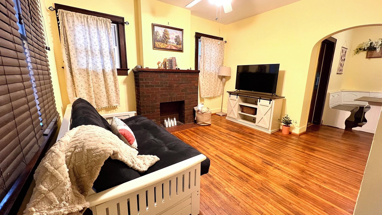 Photo of Livingroom in Belleville