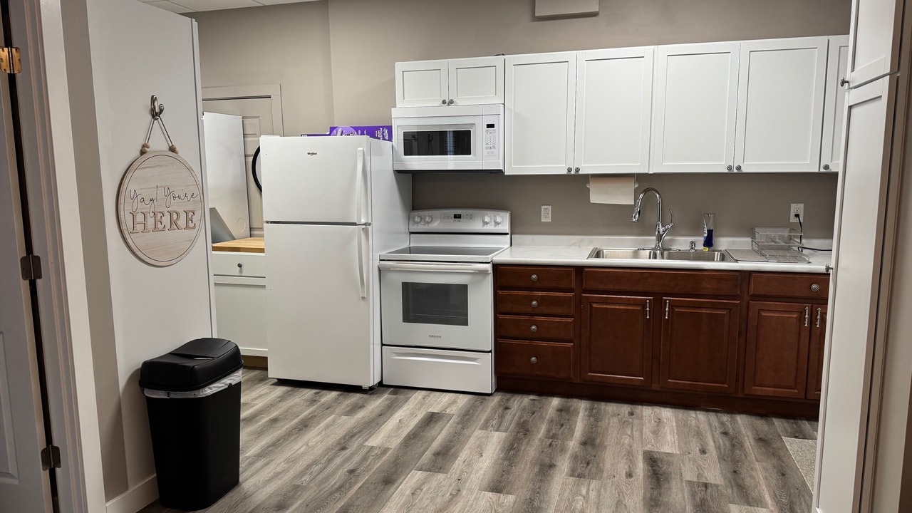 Photo of Kitchen in Lynn Center