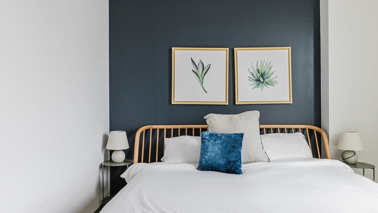 Photo of Bedroom in Illinois Medical District