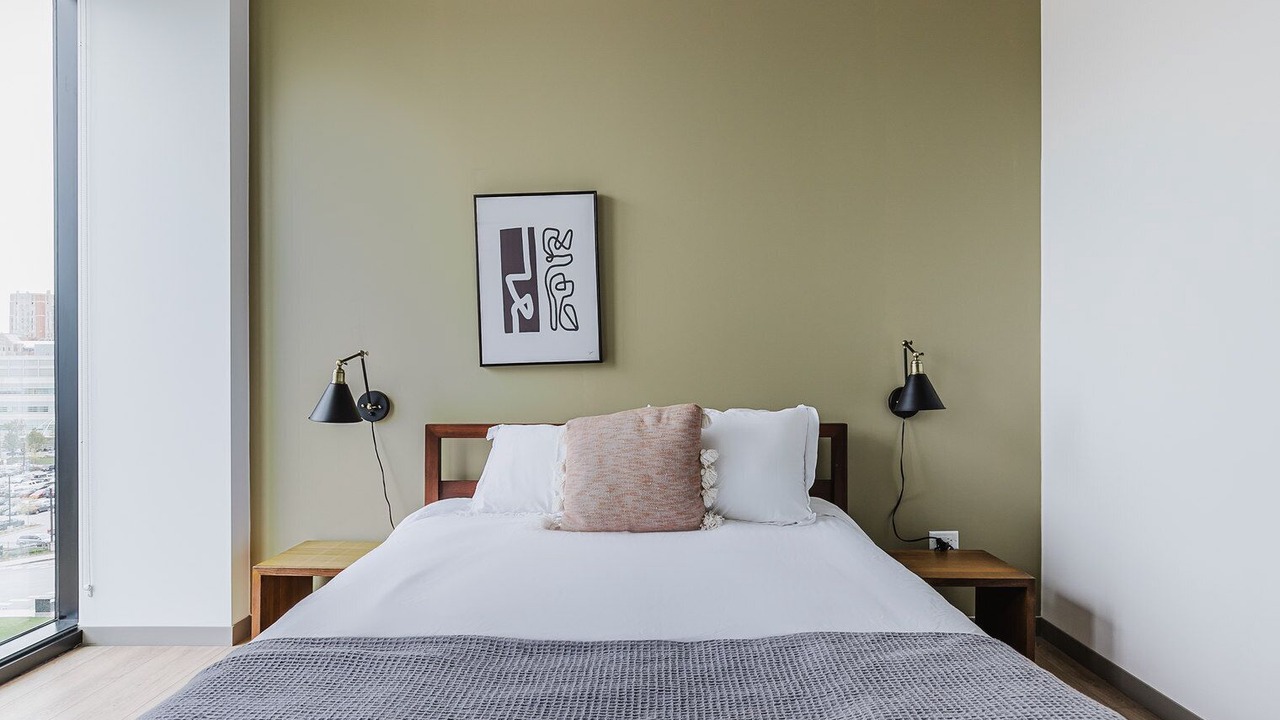 Photo of Bedroom in Illinois Medical District