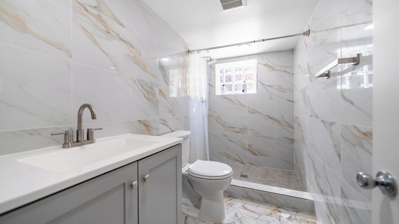 Photo of Bathroom in West Ridge