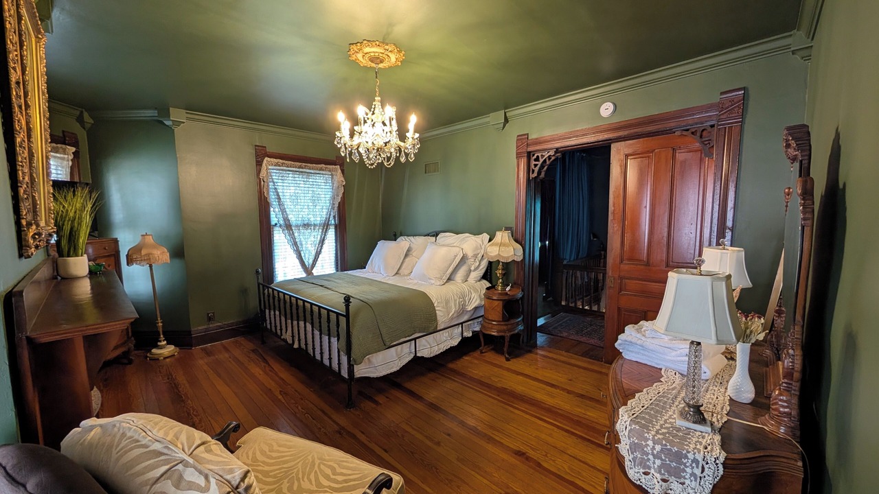 Photo of Bedroom in Anna