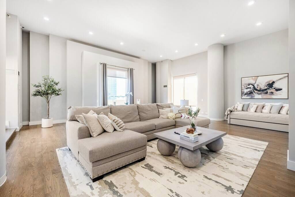 Photo of Livingroom in The Loop