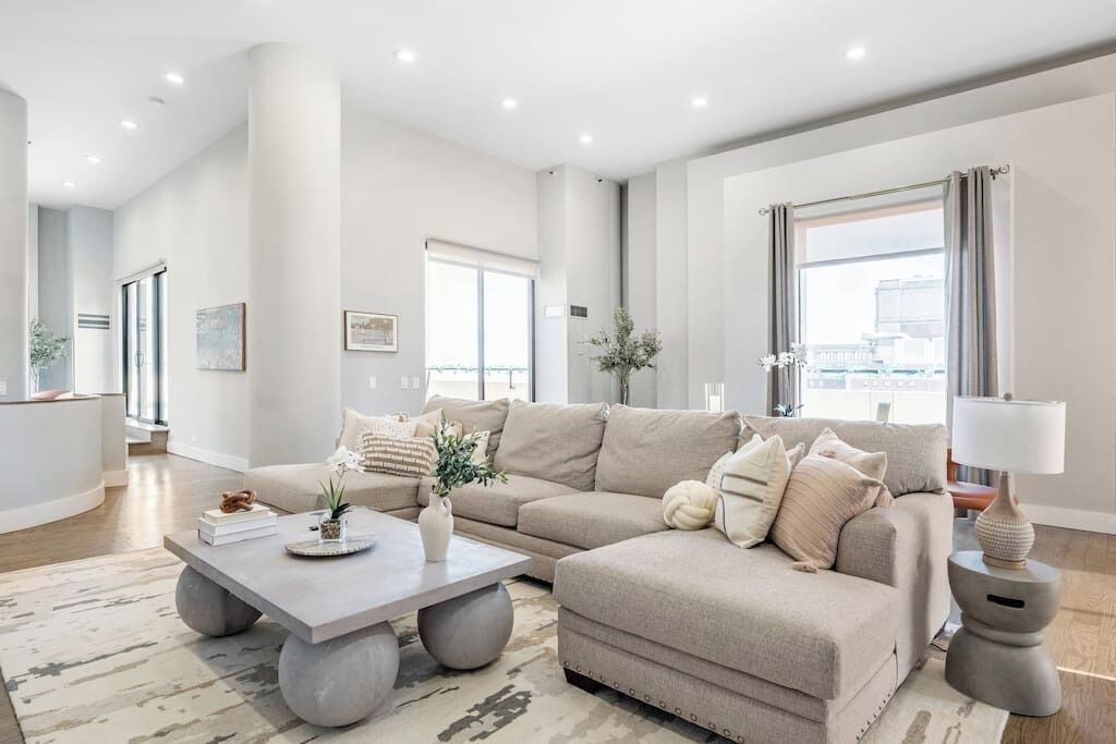 Photo of Livingroom in The Loop