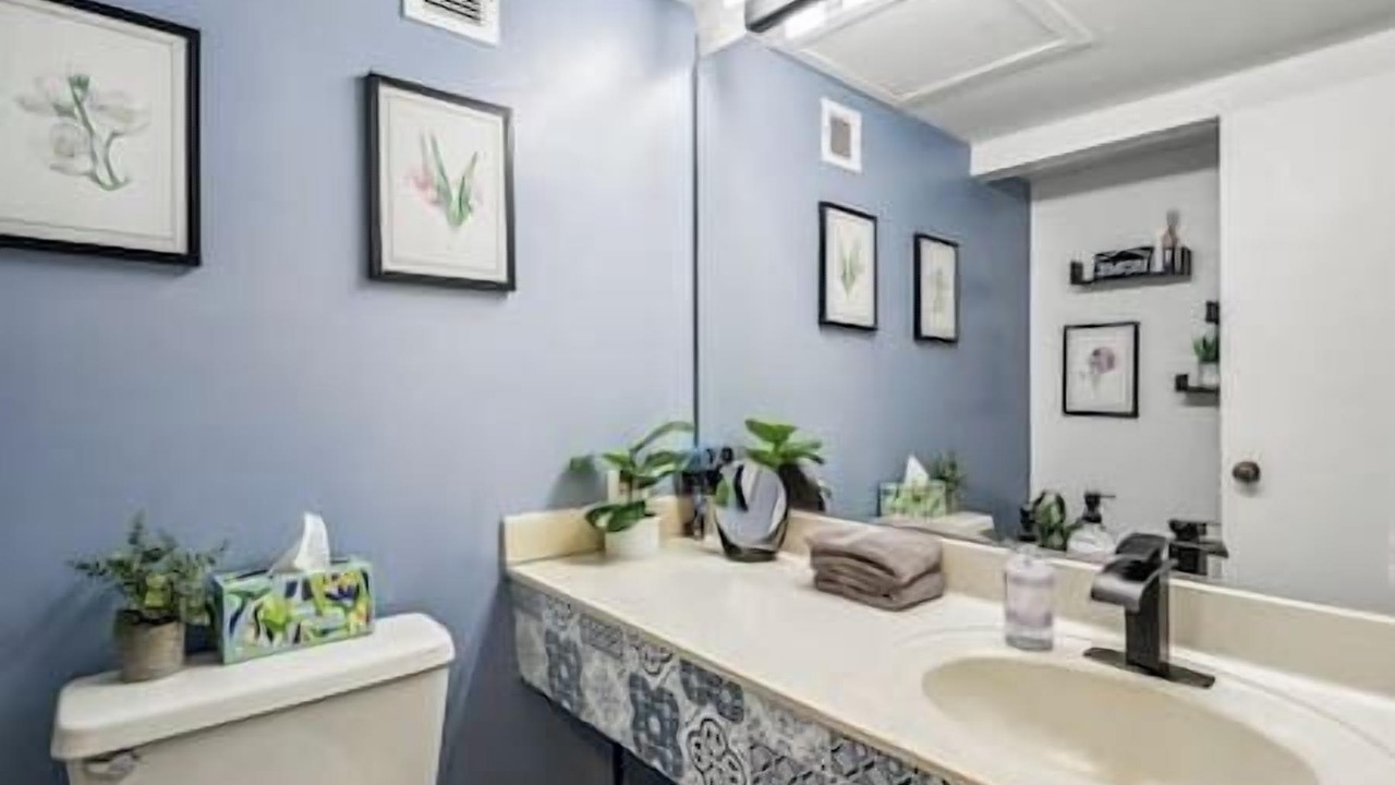 Photo of Bathroom in Printers Row
