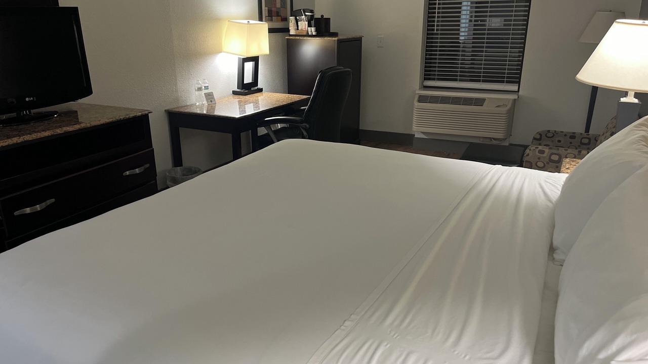 Photo of Bedroom in Schaumburg