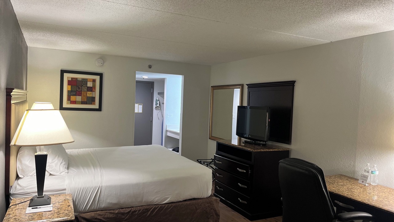 Photo of Bedroom in Schaumburg