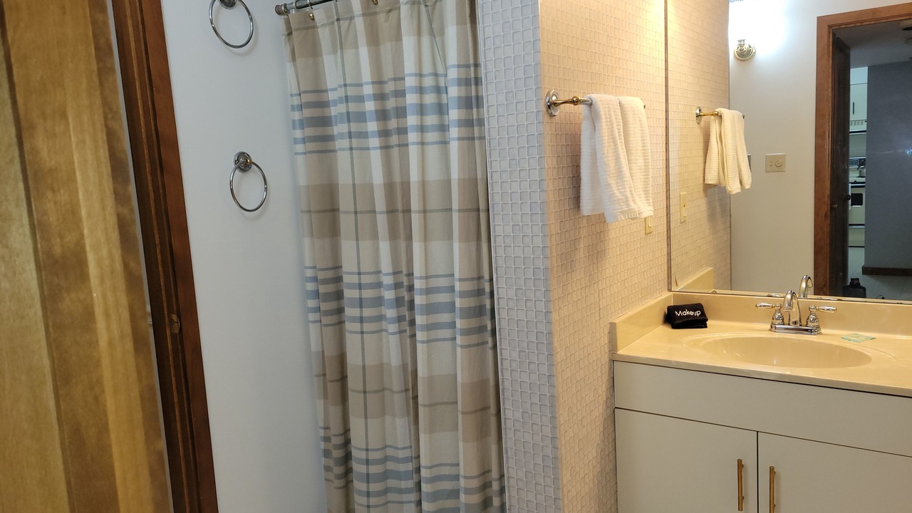 Photo of Bathroom in The Galena Territory