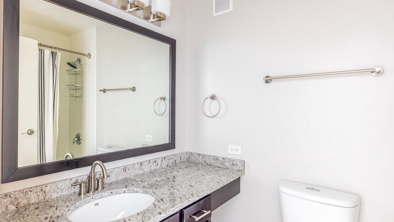 Photo of Bathroom in Near North Side