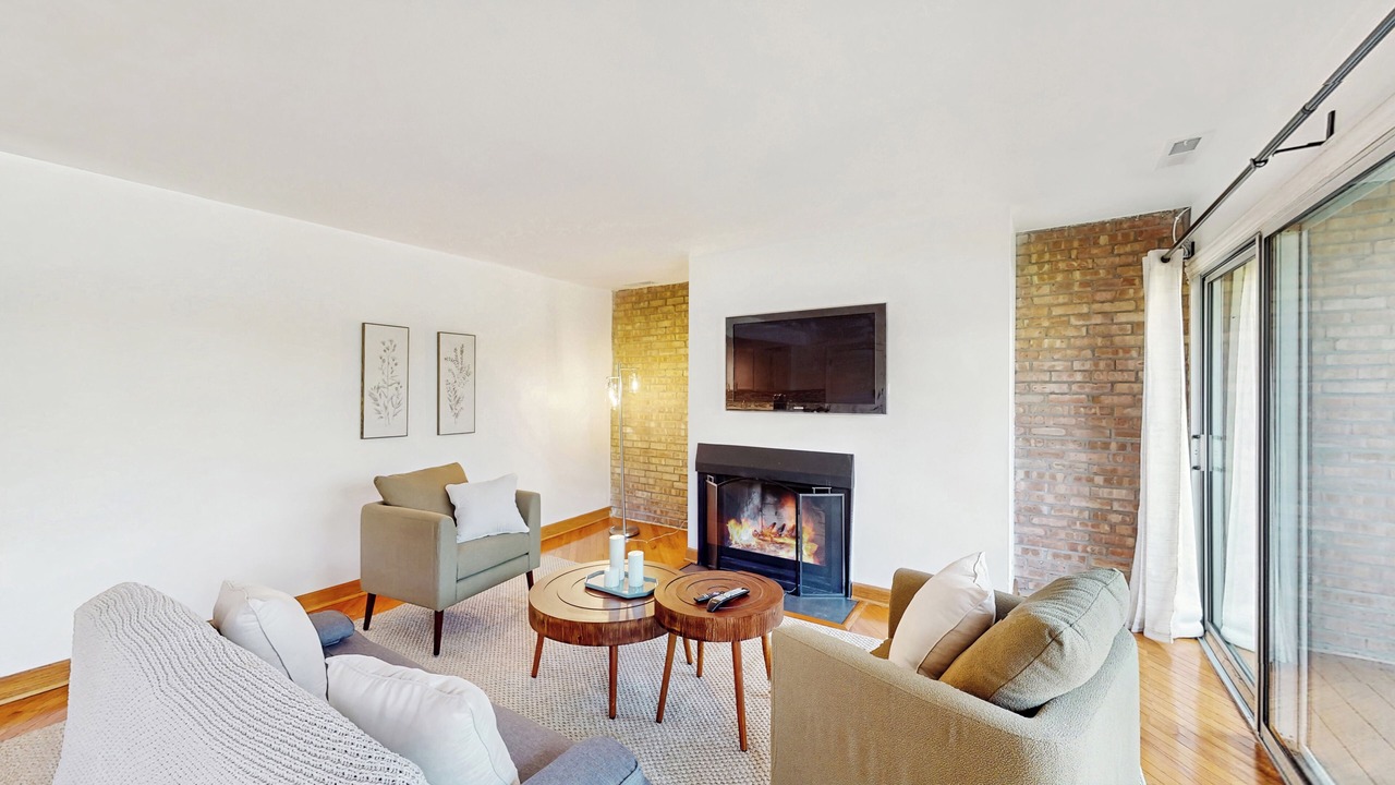 Photo of Livingroom in Lisle