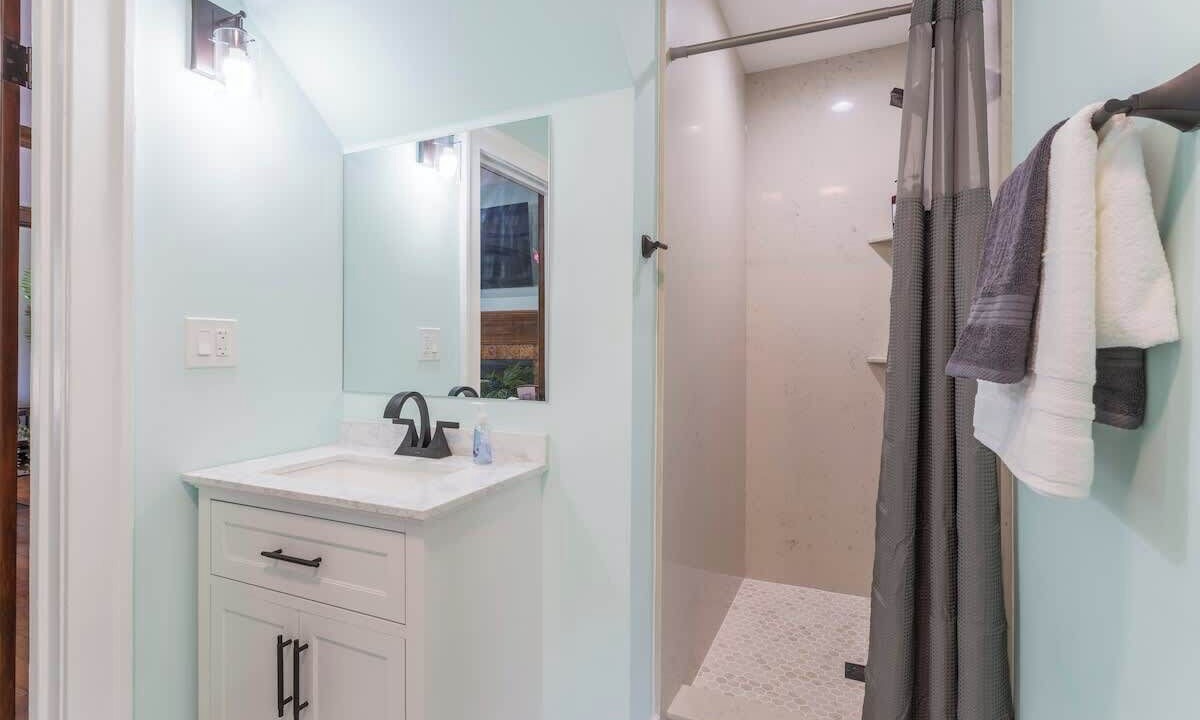 Photo of Bathroom in Lockport