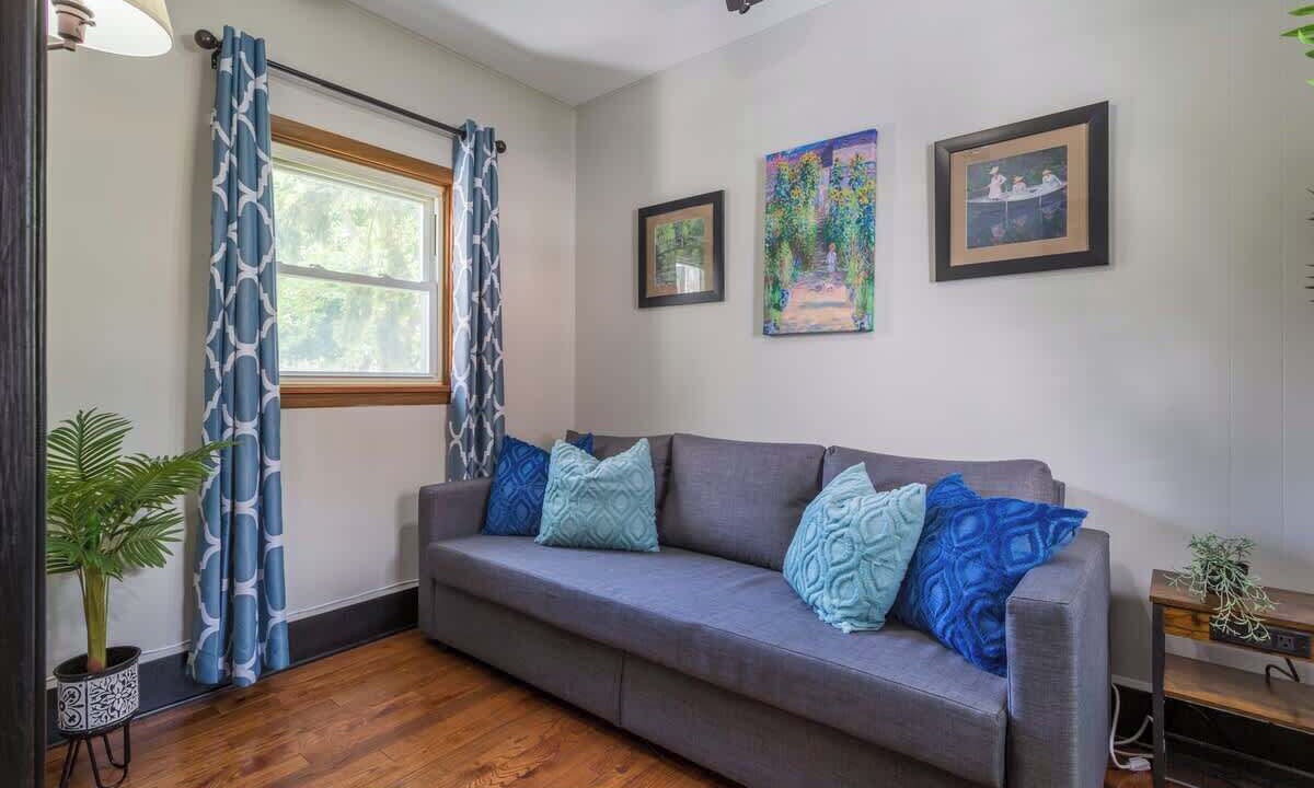 Photo of Livingroom in Lockport
