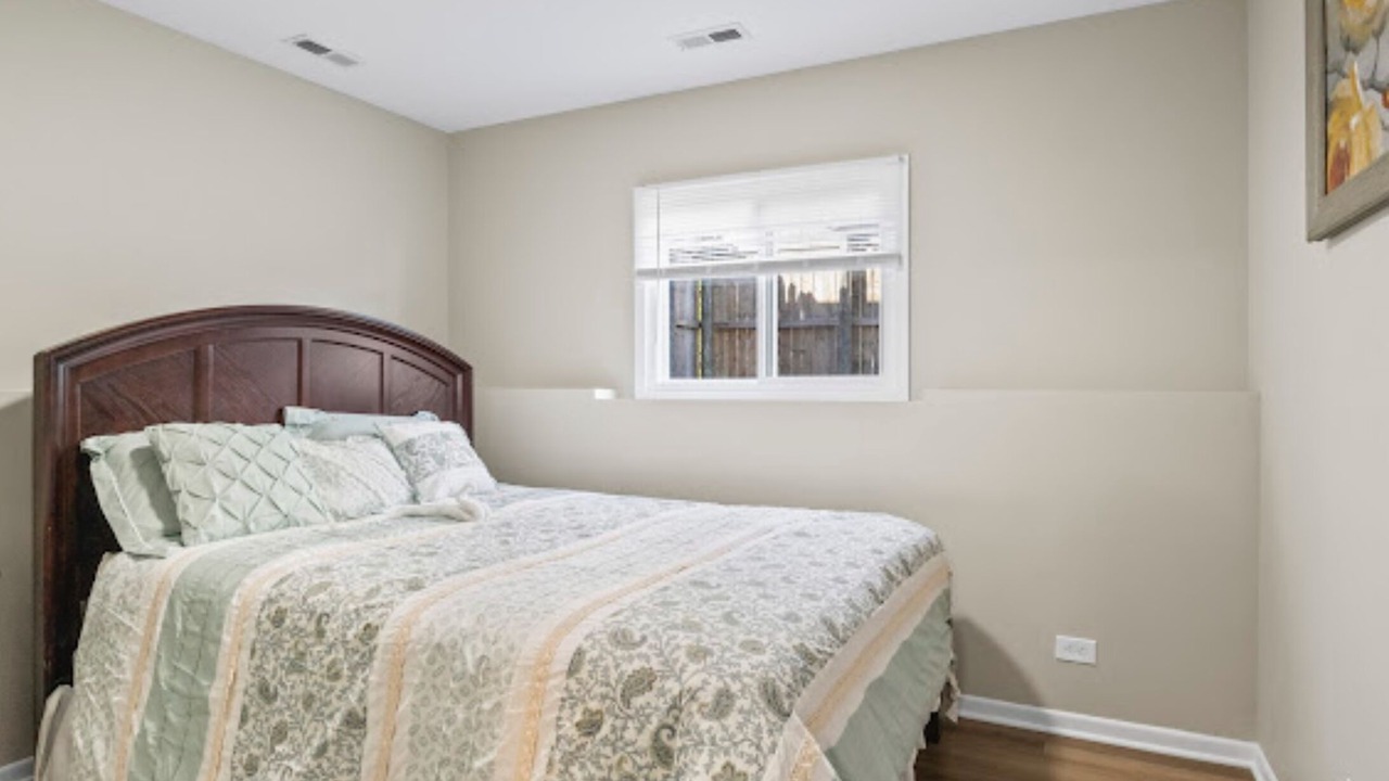 Photo of Bedroom in North Chicago
