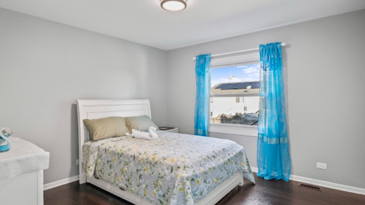 Photo of Bedroom in North Chicago