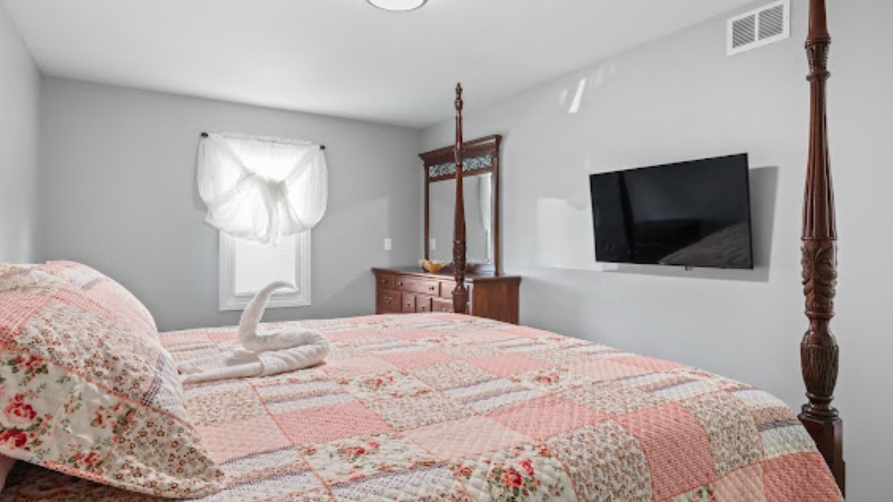 Photo of Bedroom in North Chicago