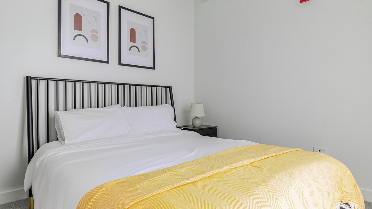 Photo of Bedroom in Elmhurst