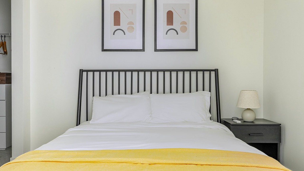 Photo of Bedroom in Elmhurst