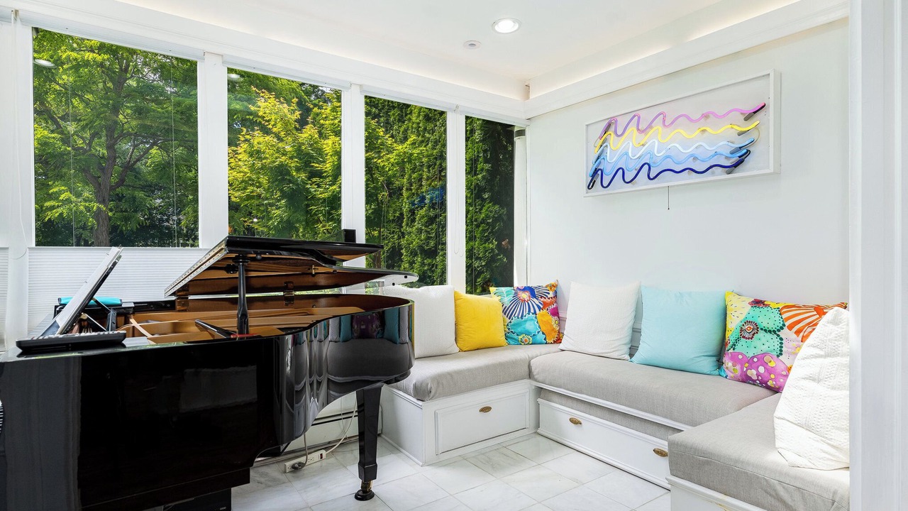 Photo of Bedroom in Evanston