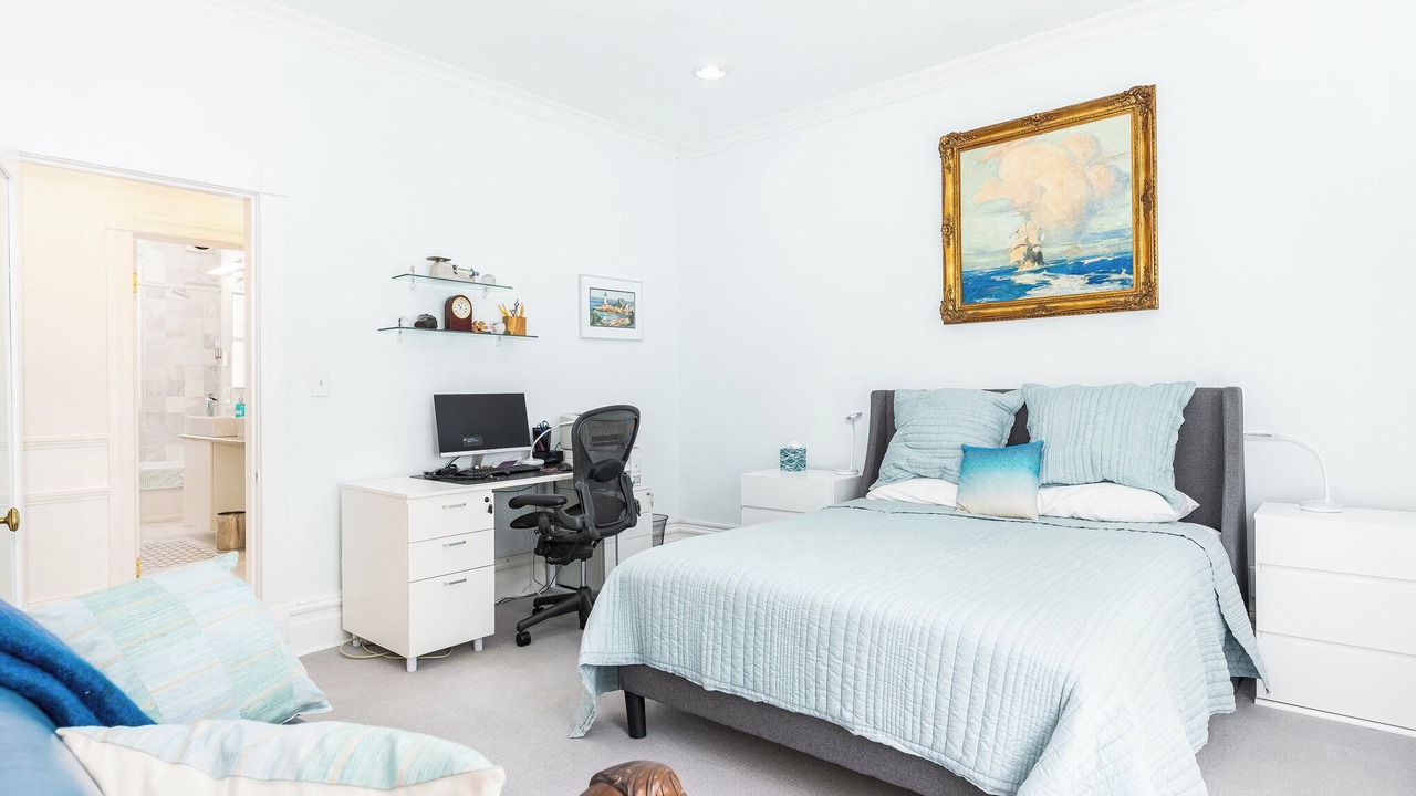 Photo of Bedroom in Evanston