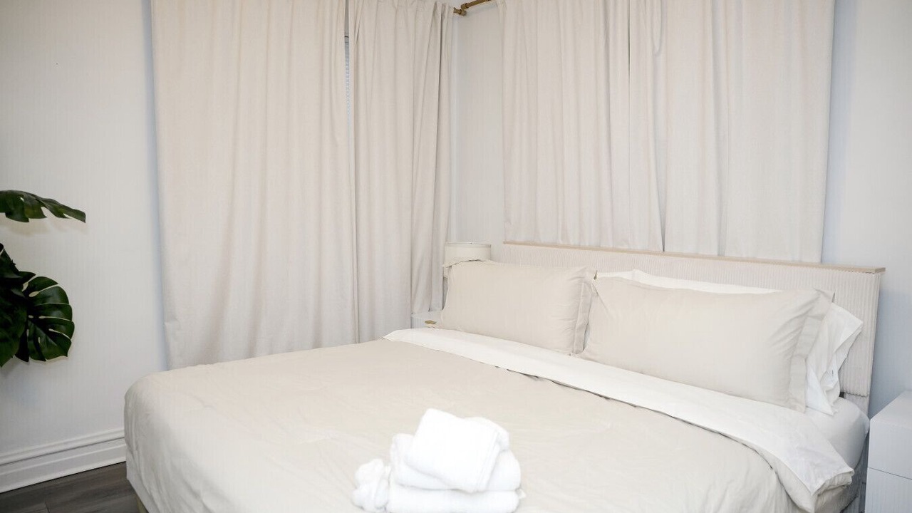 Photo of Bedroom in Belmont Cragin