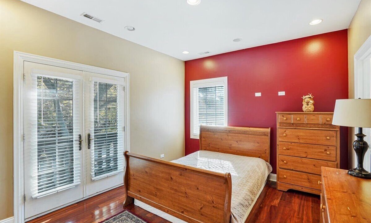 Photo of Bedroom in Skokie