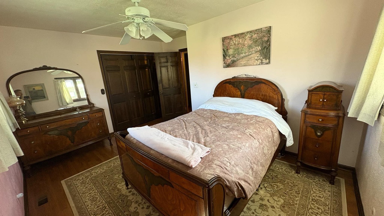 Photo of Bedroom in Homer Glen