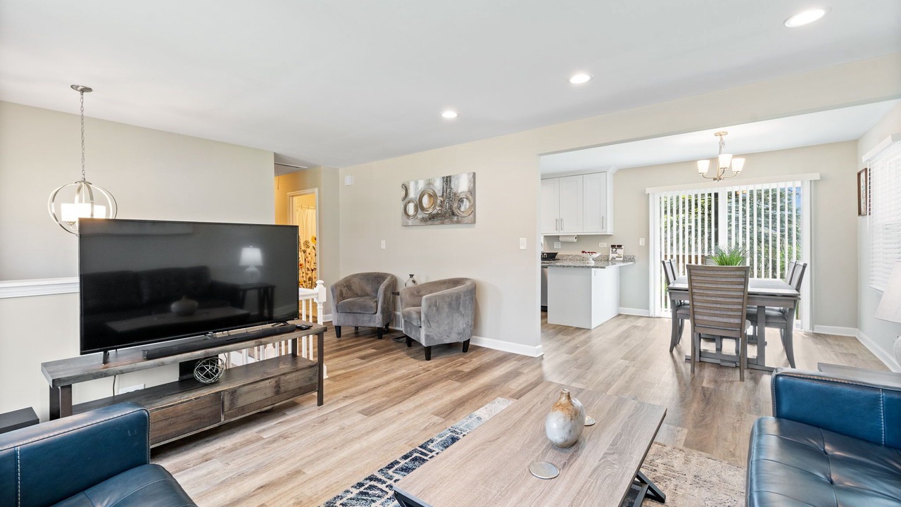 Photo of Livingroom in Lake in the Hills