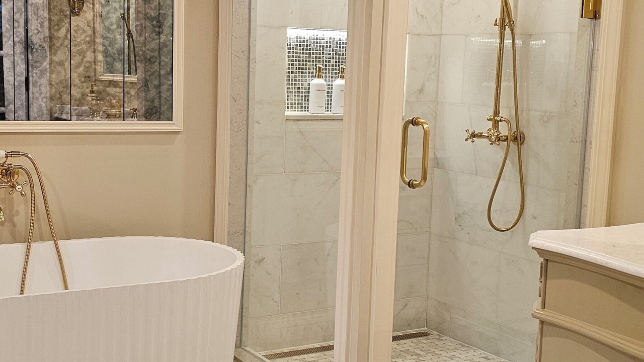 Photo of Bathroom in Des Plaines