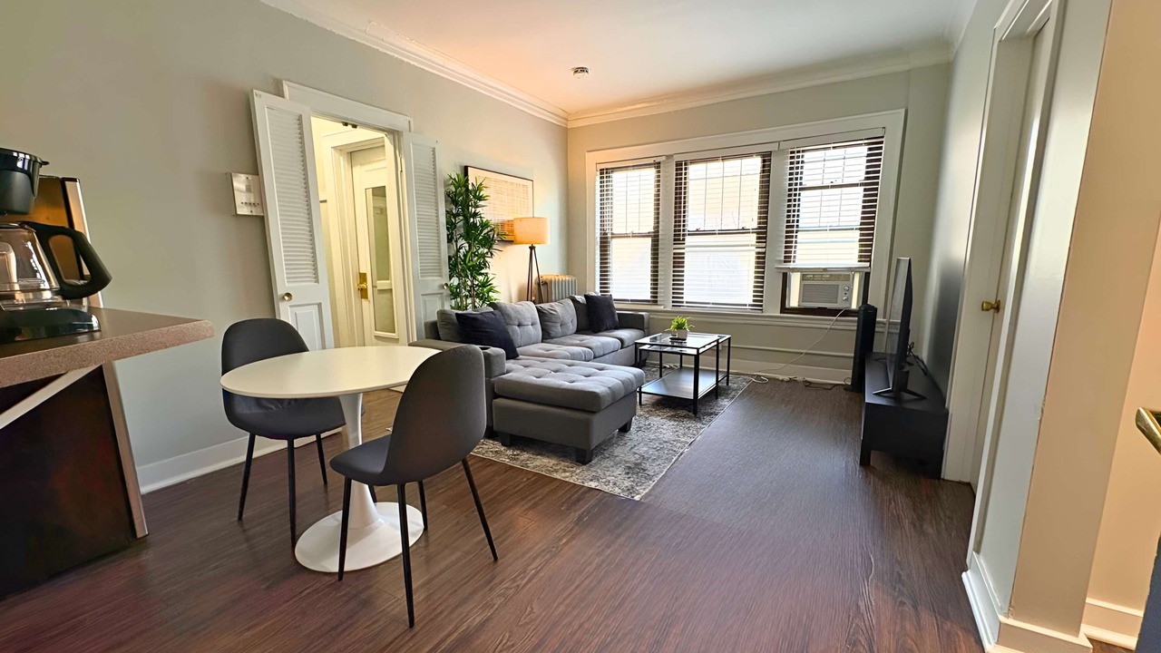 Photo of Livingroom in Hyde Park