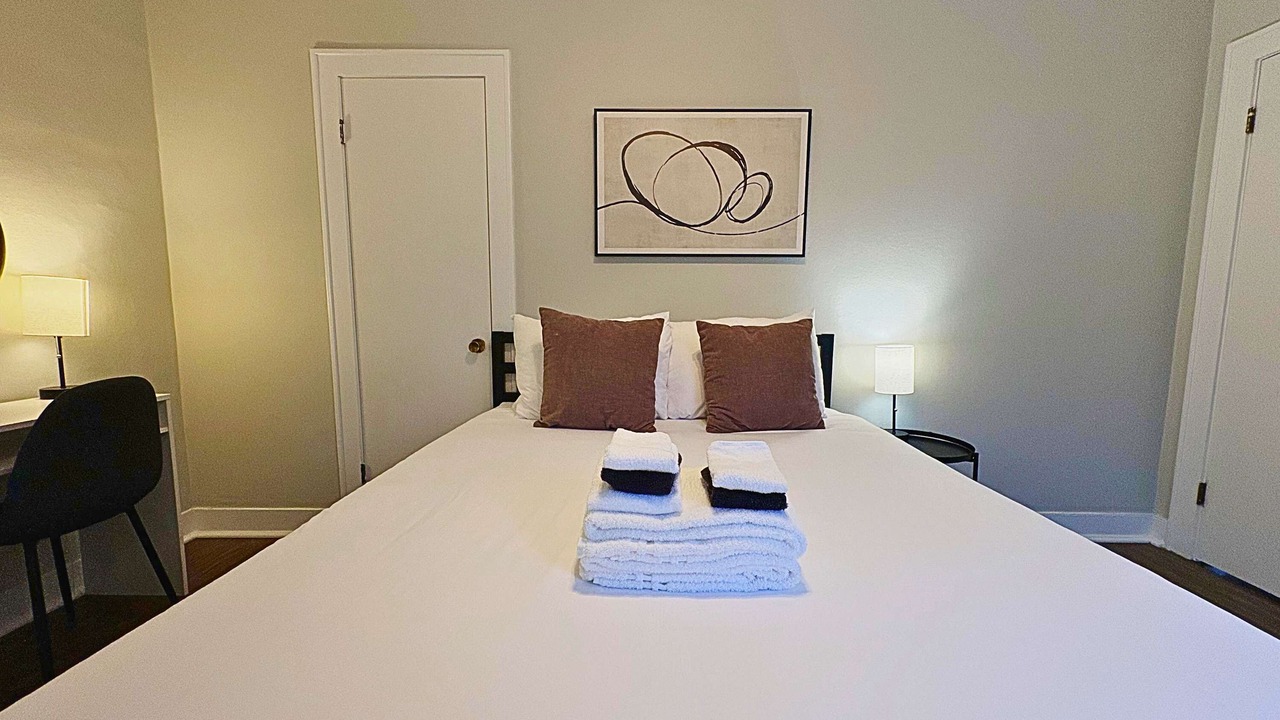 Photo of Bedroom in Hyde Park