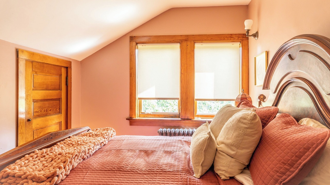 Photo of Bedroom in Rock Island