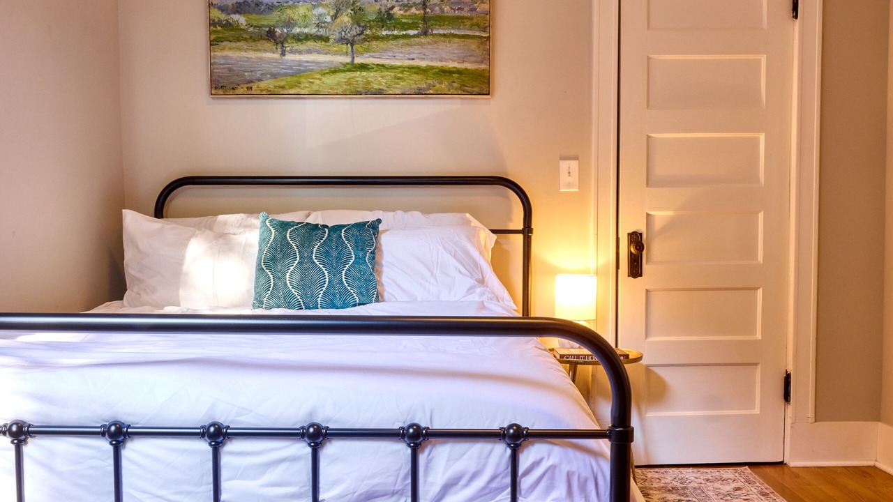 Photo of Bedroom in Logan Square