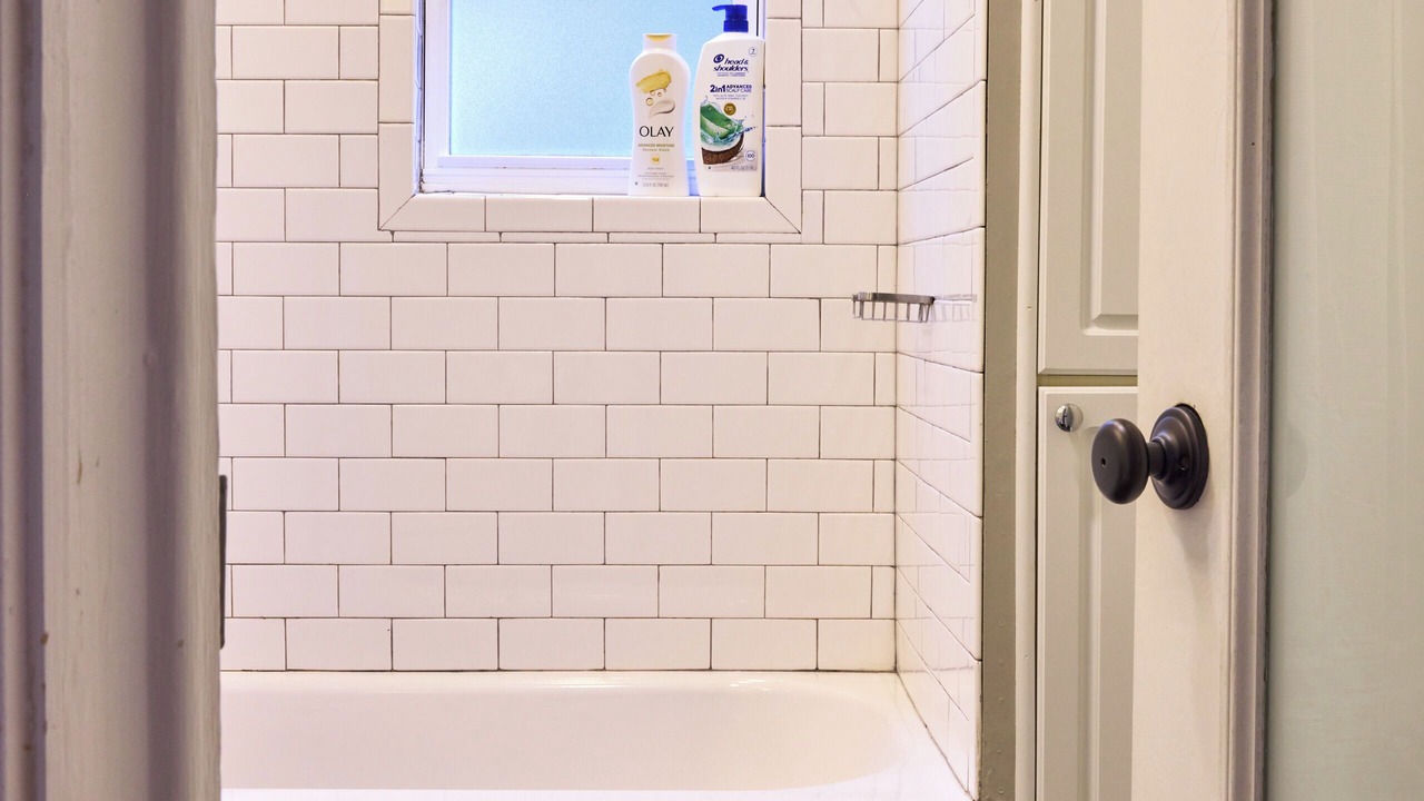Photo of Bathroom in Logan Square