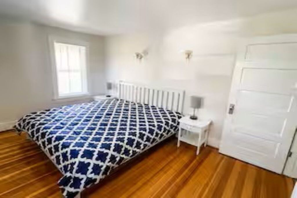 Photo of Bedroom in Solon Mills