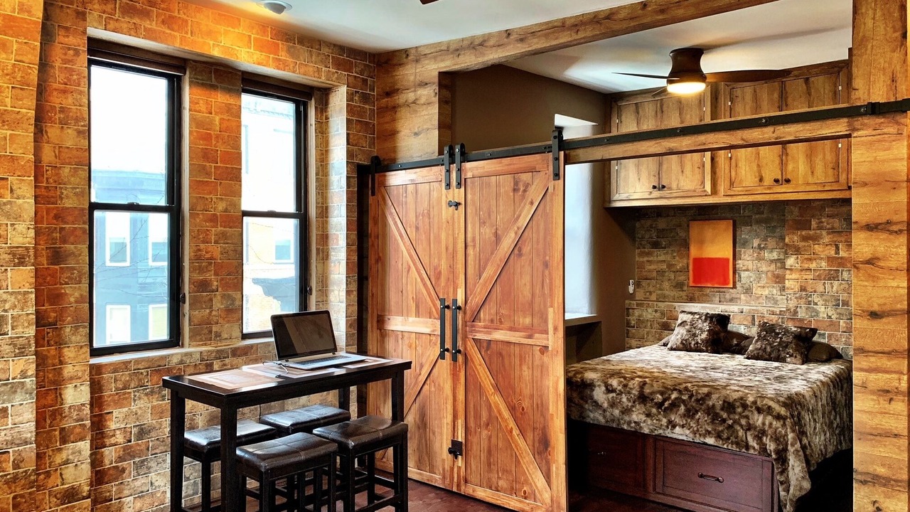 Photo of Bedroom in Old Town Triangle