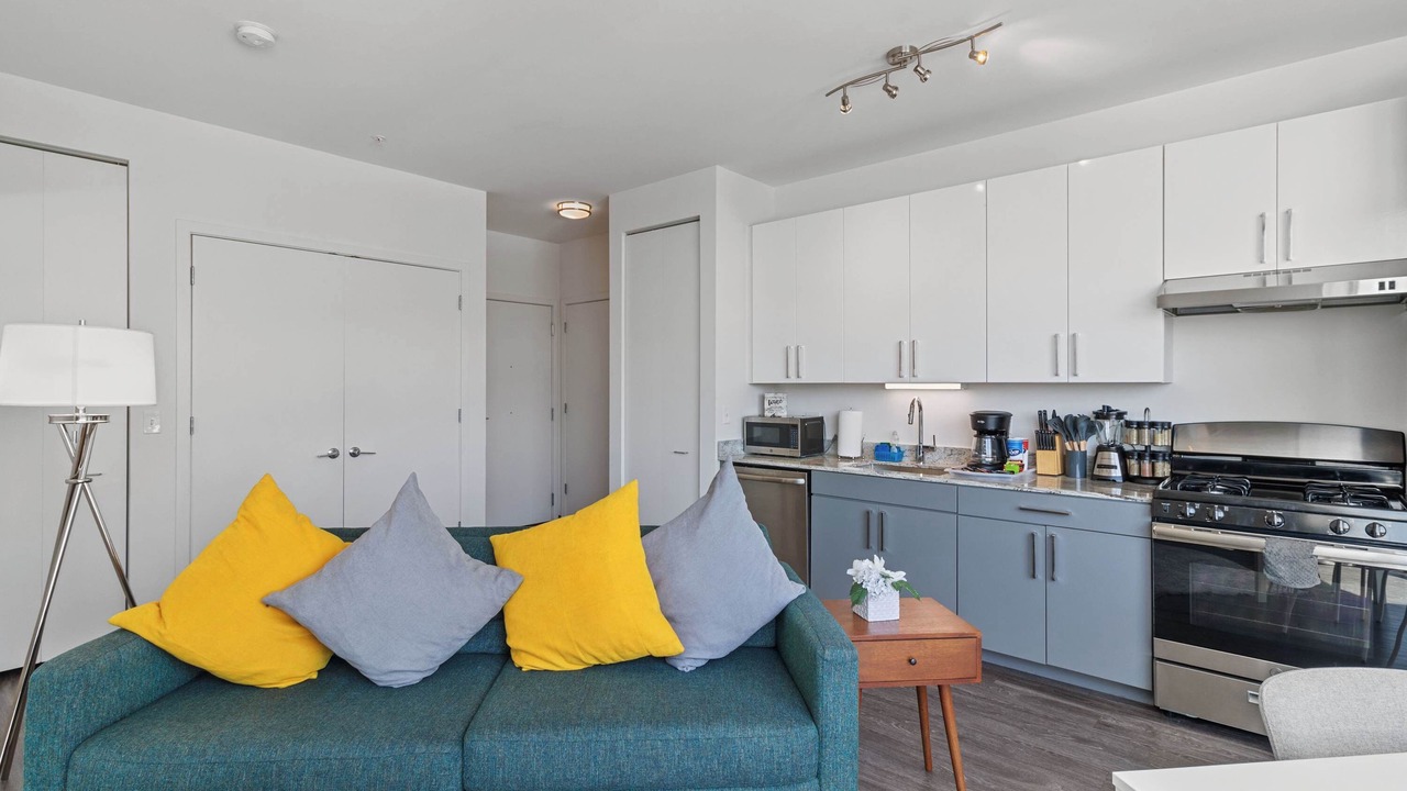 Photo of Livingroom in West Bucktown