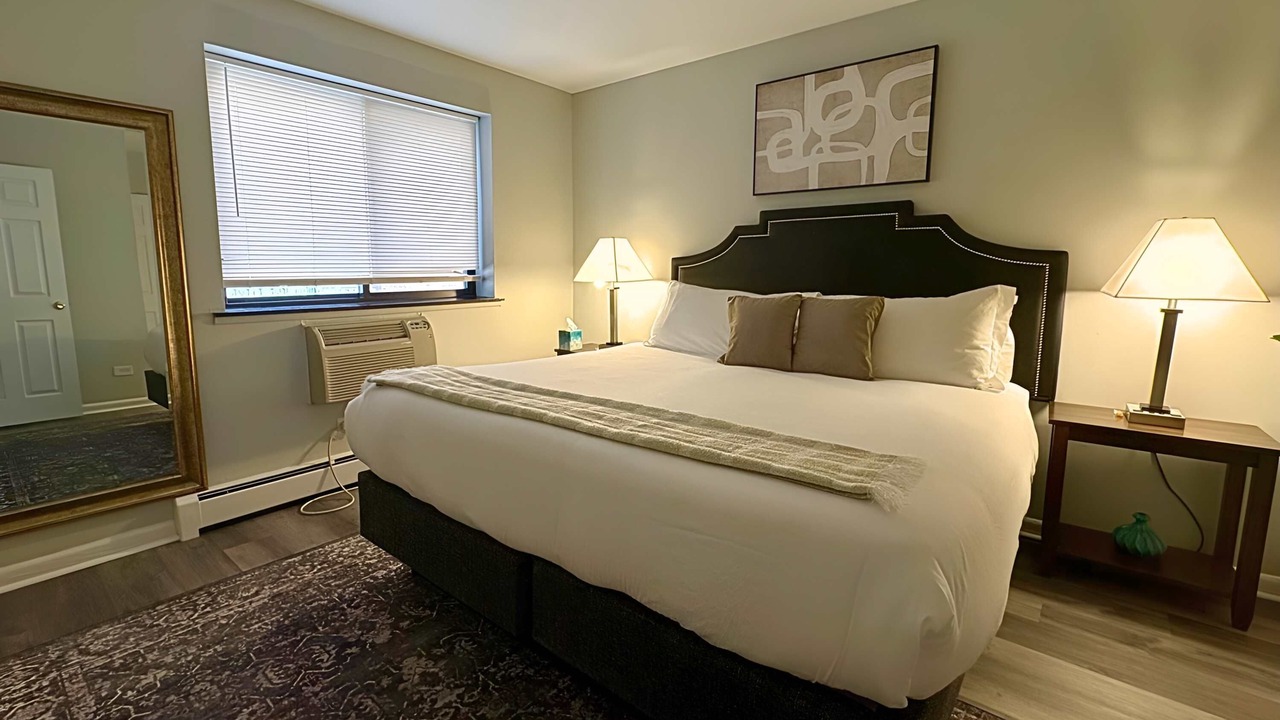 Photo of Bedroom in Lake View East