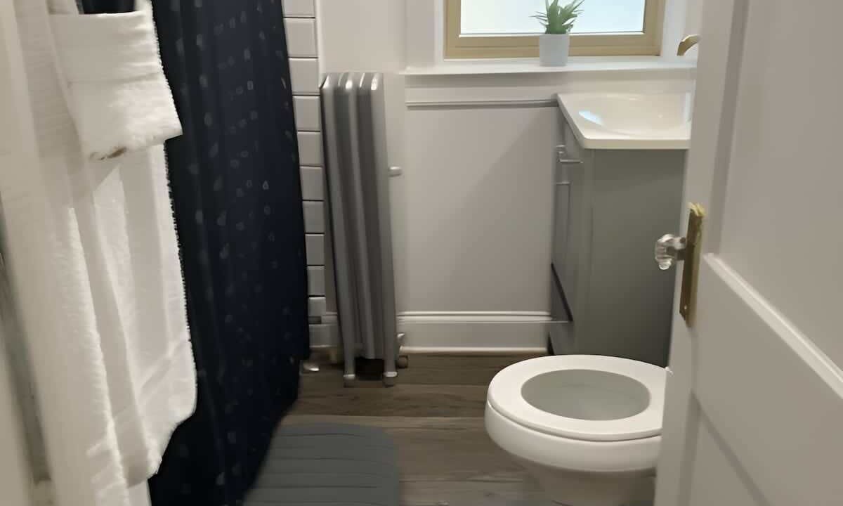 Photo of Bathroom in Avondale