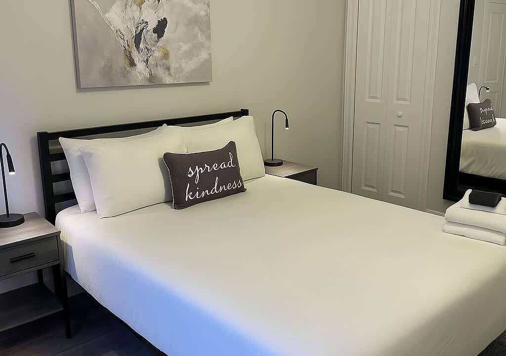 Photo of Bedroom in Rogers Park