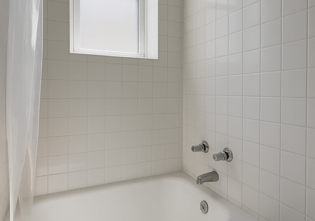 Photo of Bathroom in Rogers Park