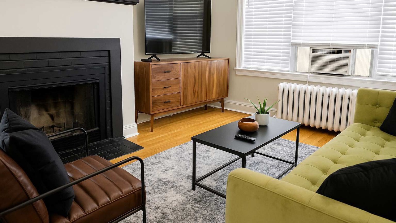 Photo of Livingroom in Boystown