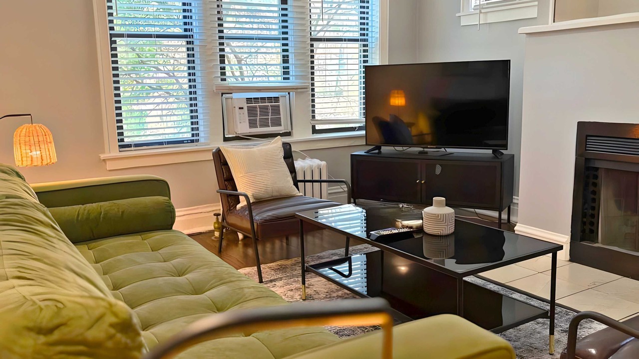 Photo of Livingroom in Boystown