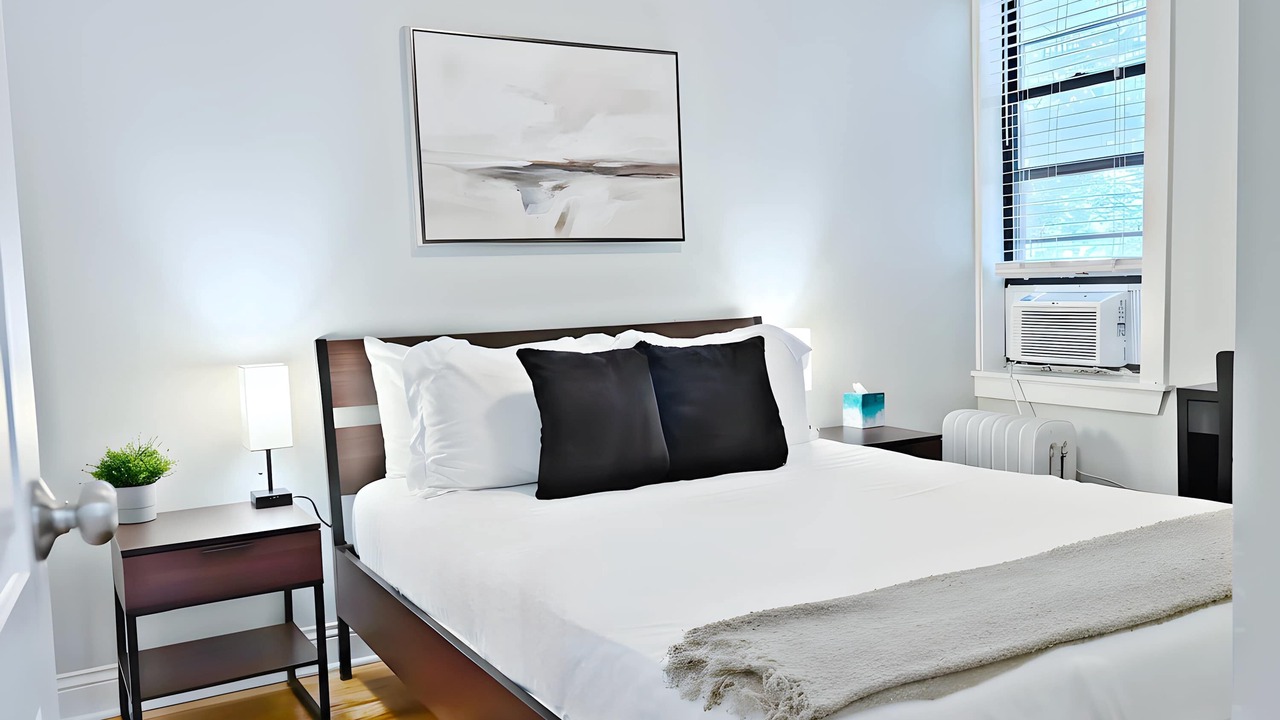 Photo of Bedroom in Boystown