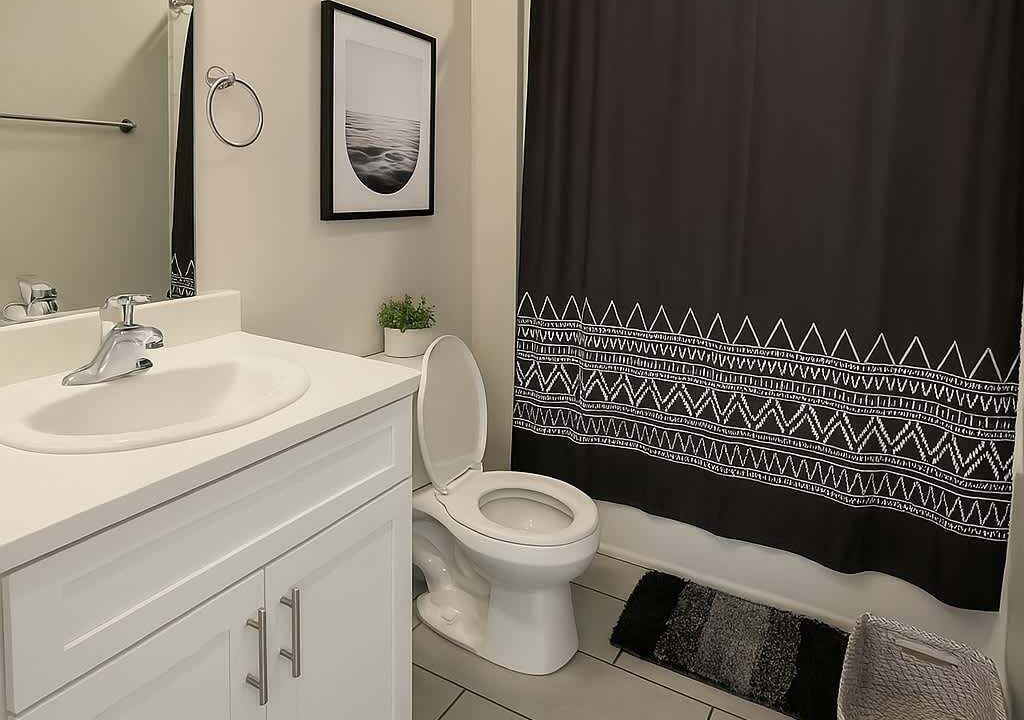 Photo of Bathroom in Lake View East
