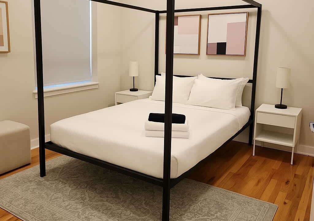 Photo of Bedroom in Lake View East