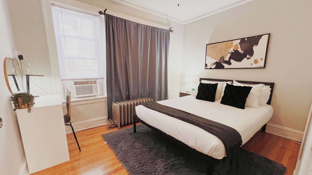 Photo of Bedroom in Ravenswood
