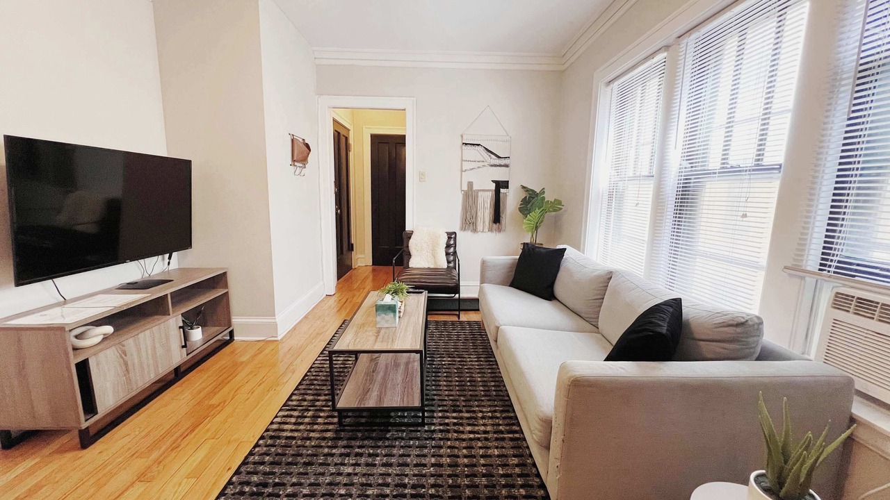 Photo of Livingroom in Ravenswood